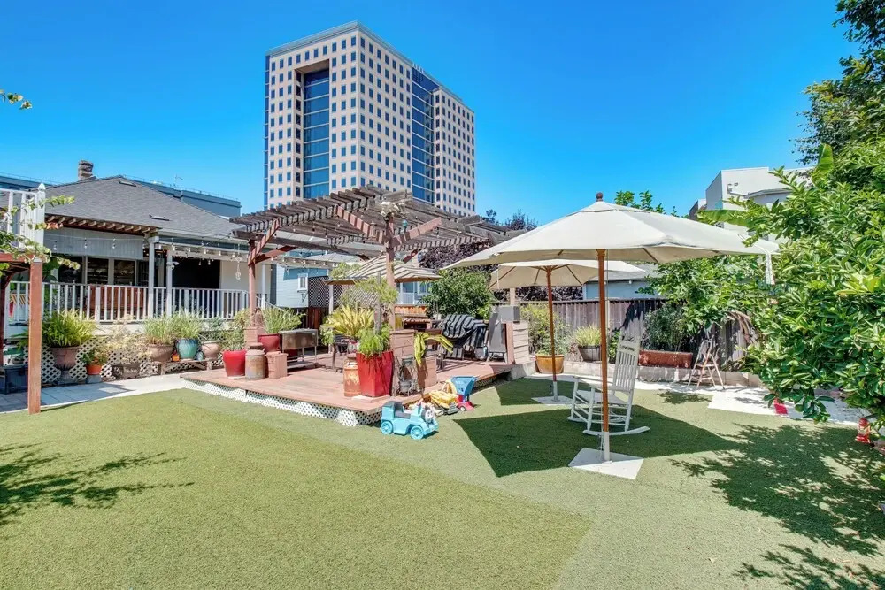 Downtown San Jose Apt w/ Deck: 1 Mi to SAP Center!