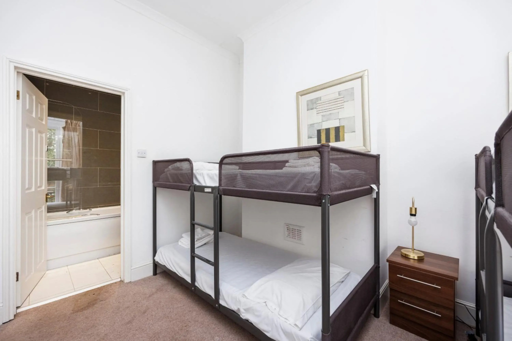 London City Premium Apartment with Parking