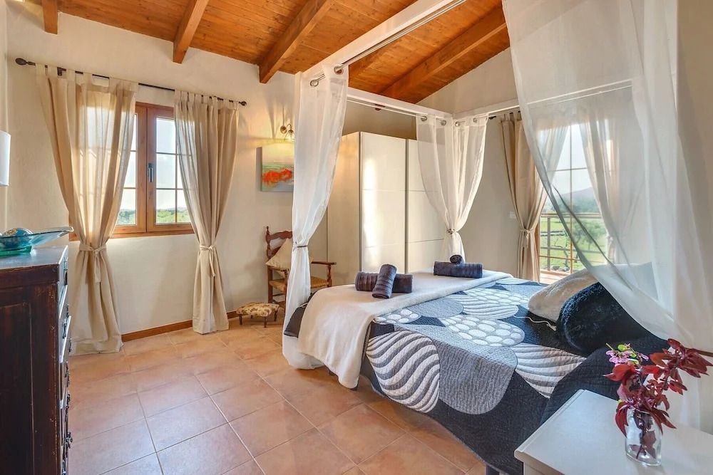 Villa SA Sort Llarga