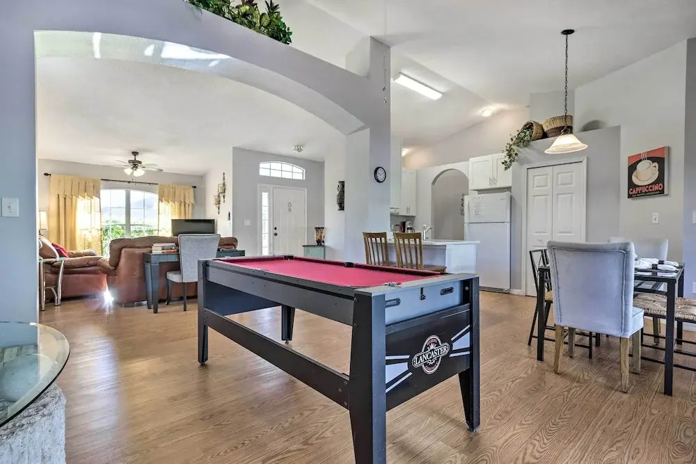Charming Kissimmee Retreat w/ Pool & Lanai!