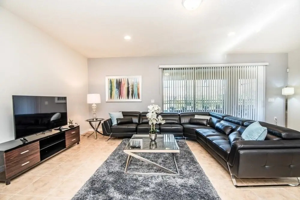 Windsor at Westside - 8891QIN