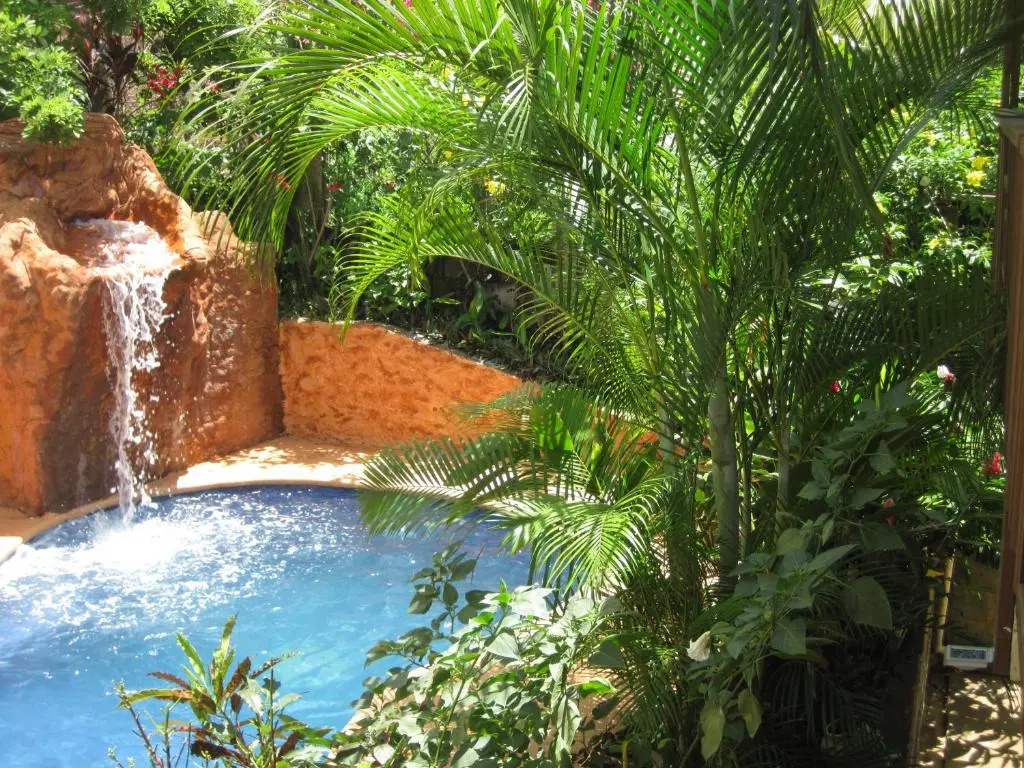 Roatan Backpackers Hostel