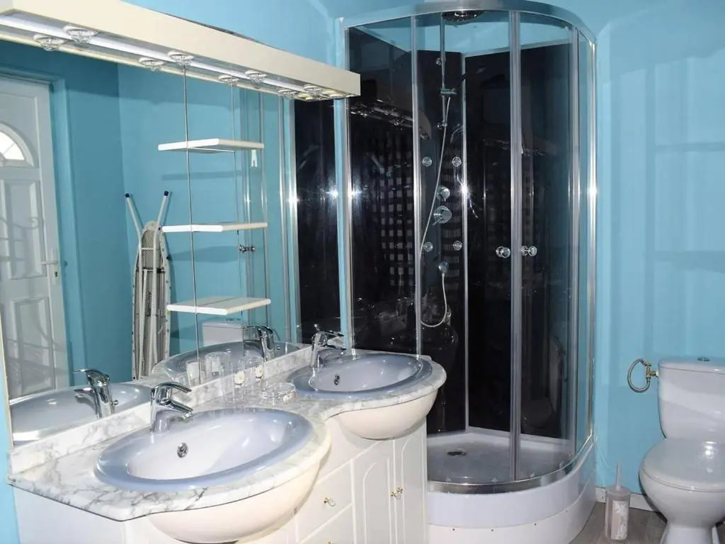 Maison à Perros-Guirec avec jardin, cour, cheminée, WIFI et proche du port de Ploumanach - FR-1-368-62