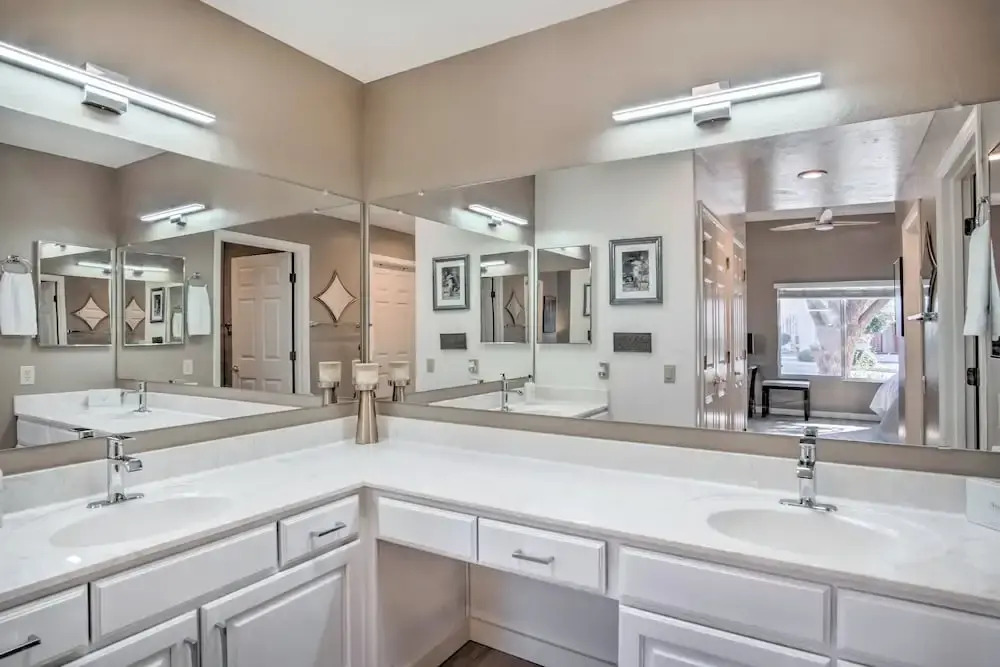 55+ Community w/ Pool & Spa: Green Valley Retreat