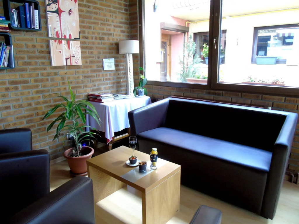LOGIS Hotel Restaurant Auberge Du Cheval Blanc