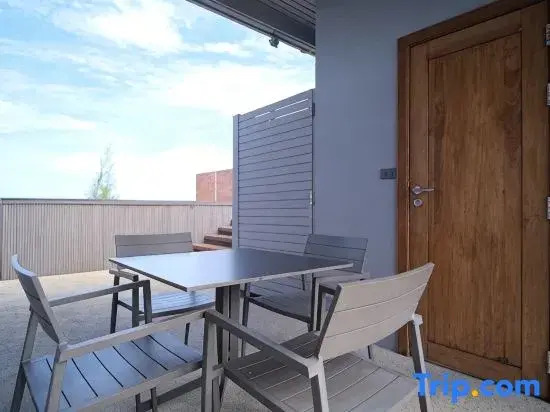 Sandbox Beachfront Villa 1