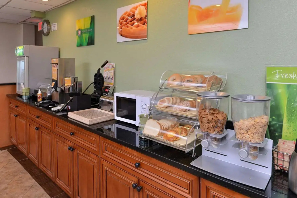 Quality Inn & Suites Matteson