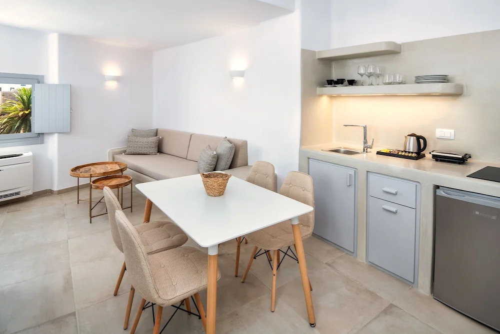 Hill Suites