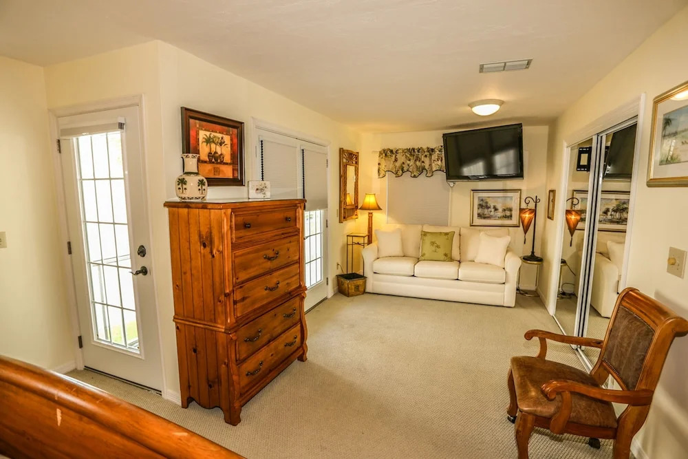 21088 St. Peters Dr. - M