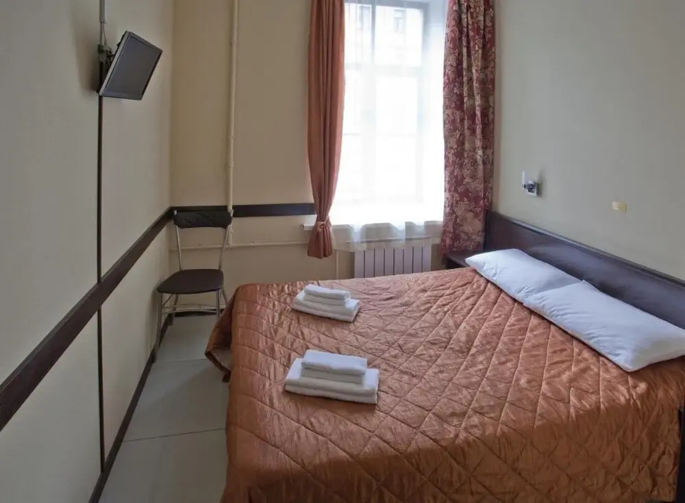 Bridge Inn Cozy Triple room