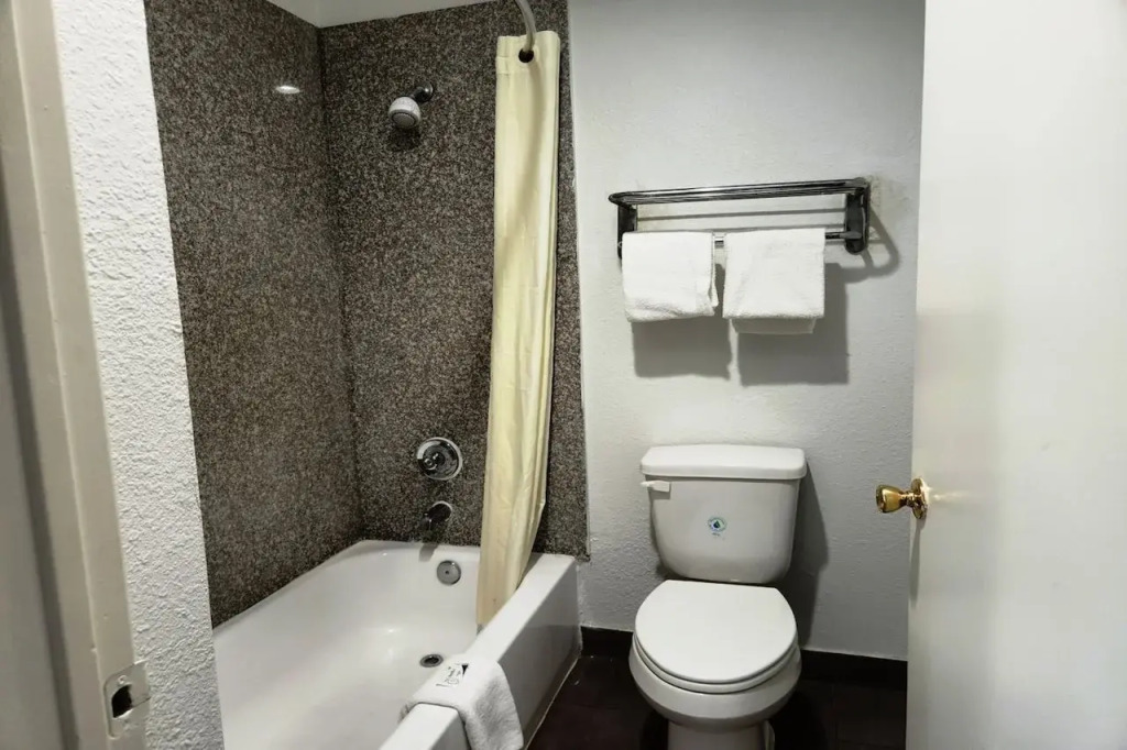 Palace Inn Tomball