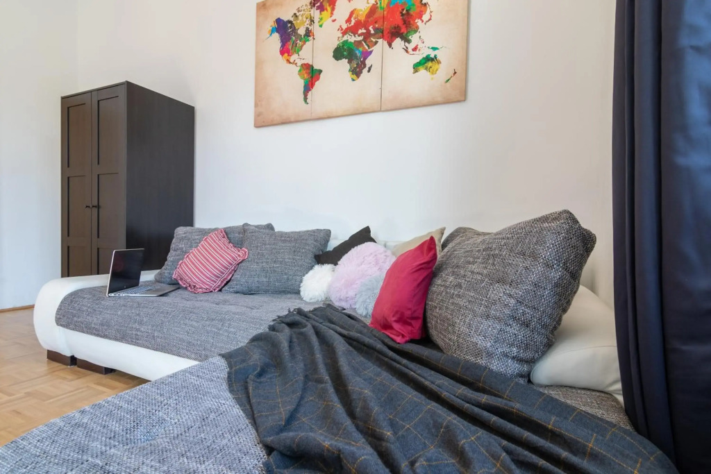 Yeshello Elegant Apartment near Central Vienna