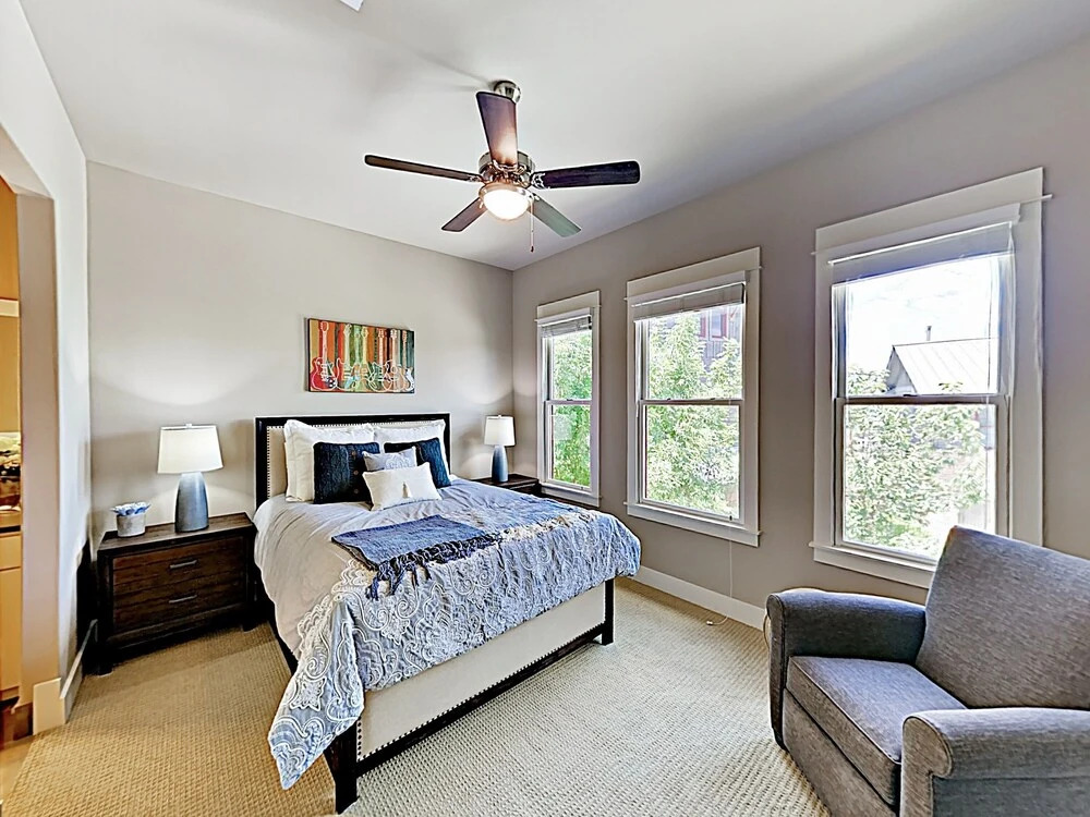 2217 Spicewood - 3 Br Home