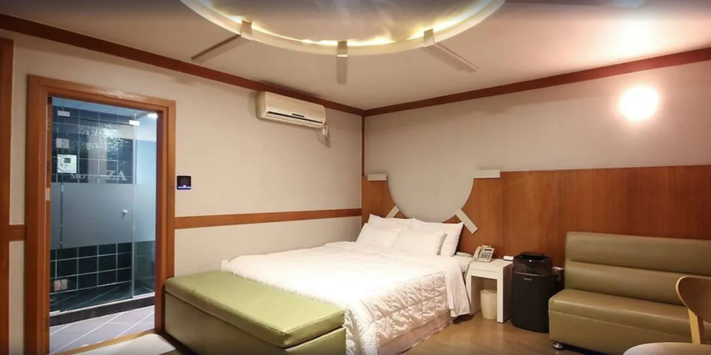 Za Motel