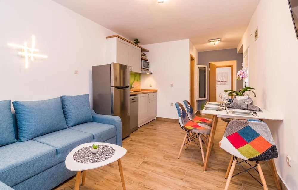 Nice Apartment in Pula With Outdoor Swimming Pool, Wifi and 2 Bedrooms
