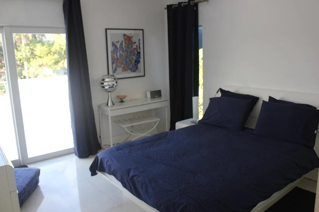 Pytis house