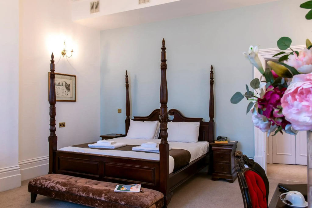 Keppels Head Hotel