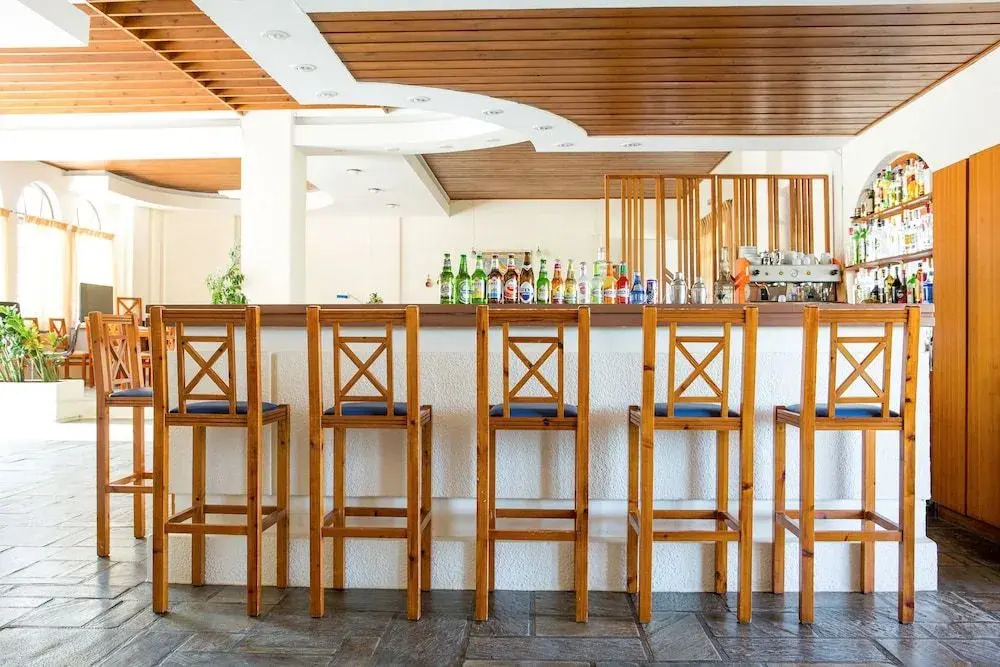 Albatross Hotel