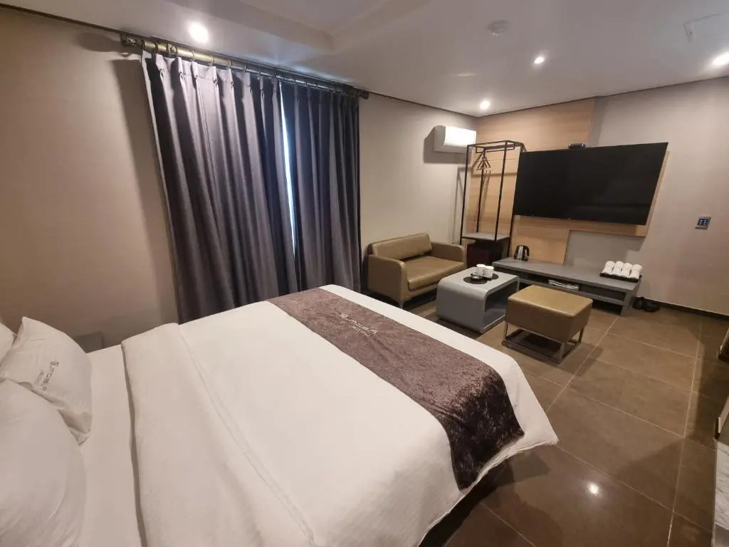 Yeoubi Hotel