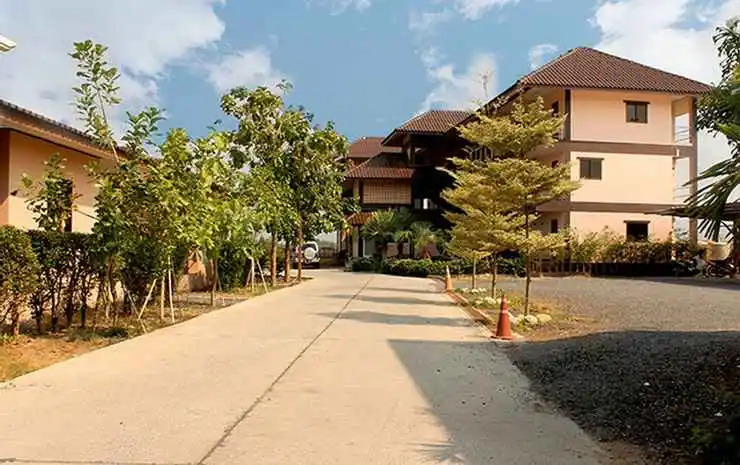 Bann Chompu Resort