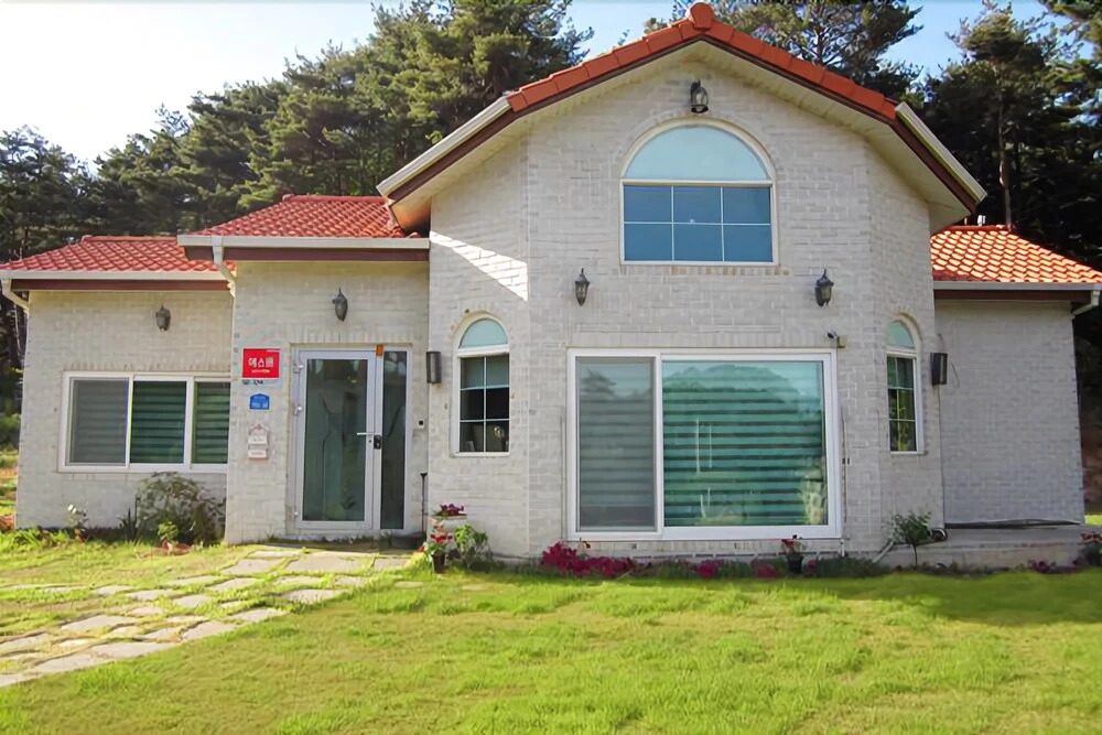 Seosan Pinehealing Pension