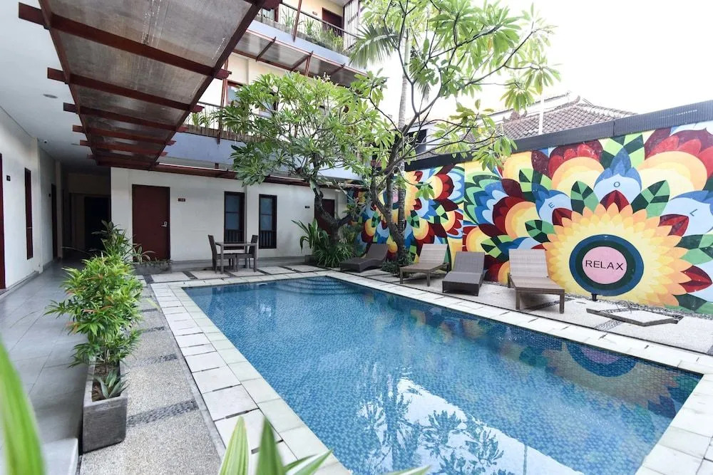 RedDoorz near Legian Street