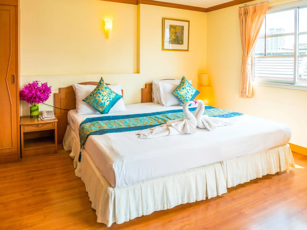 Chomsin Hua Hin ชมสินธุ์ หัวหิน