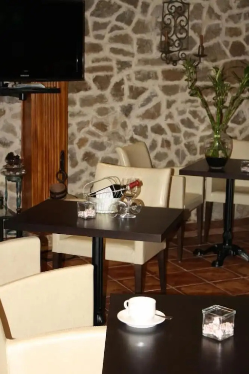 Hotel Rústico Punta Uia
