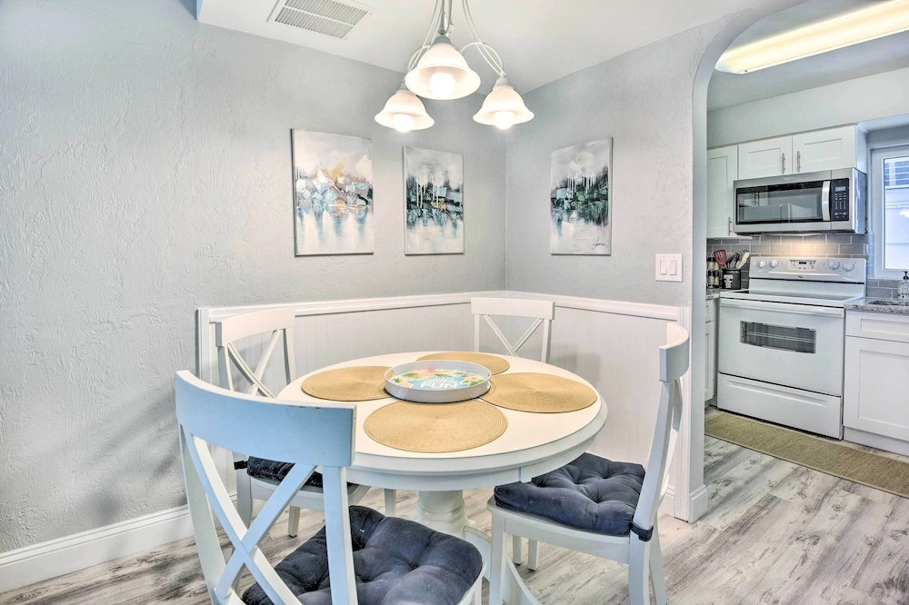 Airy Oceanfront Condo: Steps to Daytona Beach