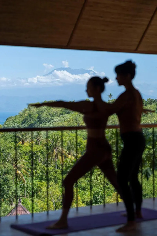 Deep Roots Dive & Yoga Resort