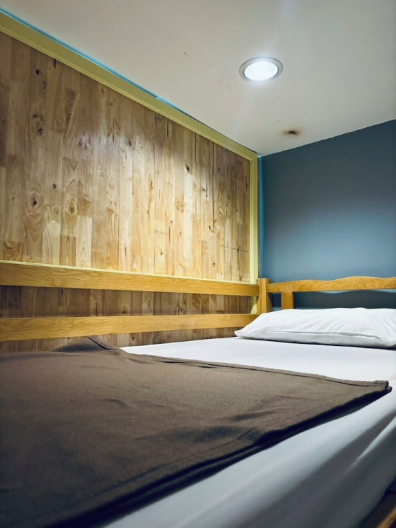 The LODGE BKK Hostel