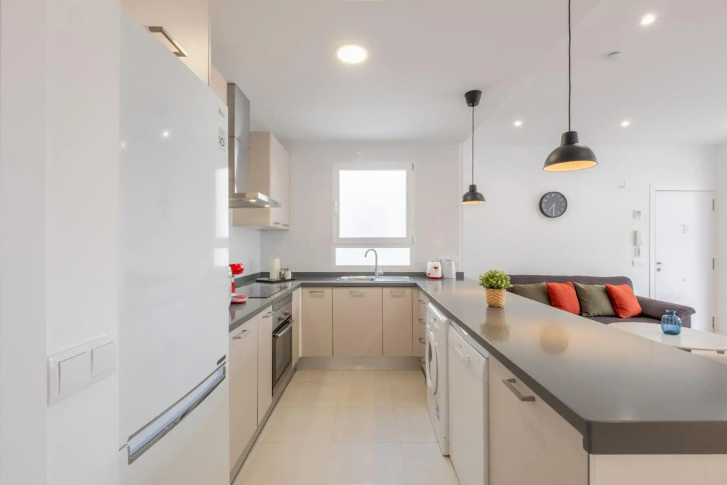Brand New, Specious Penthouse W, Private Terrace