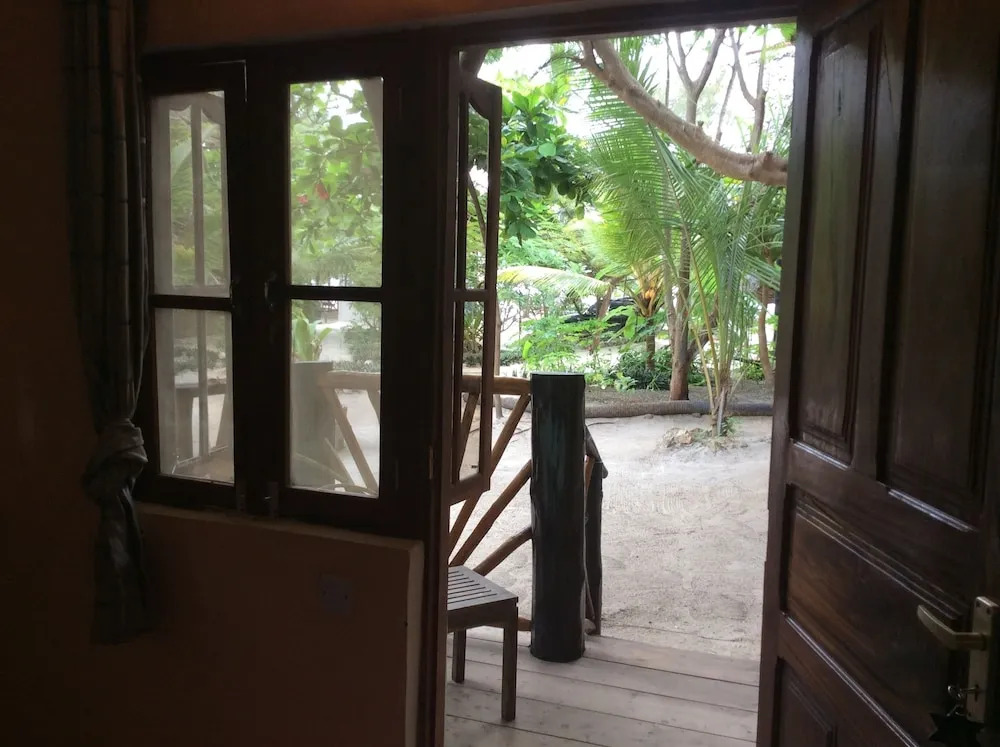 Kajibange bar and guesthouse