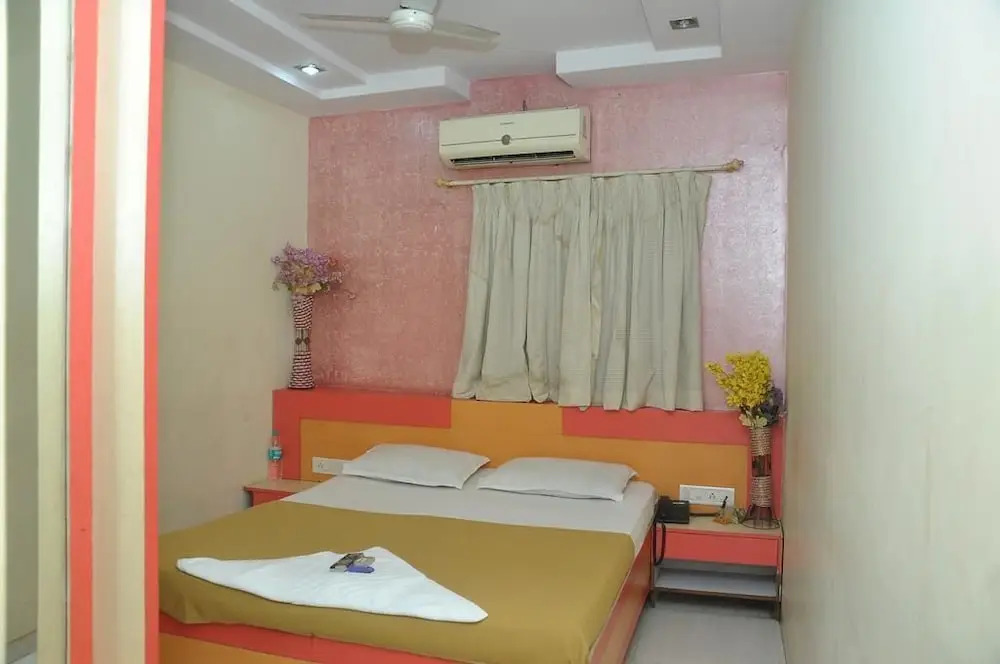 Room Maangta 127 - Andheri