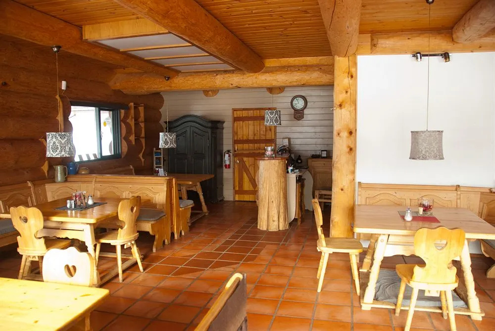 Cariboo Log Guest House
