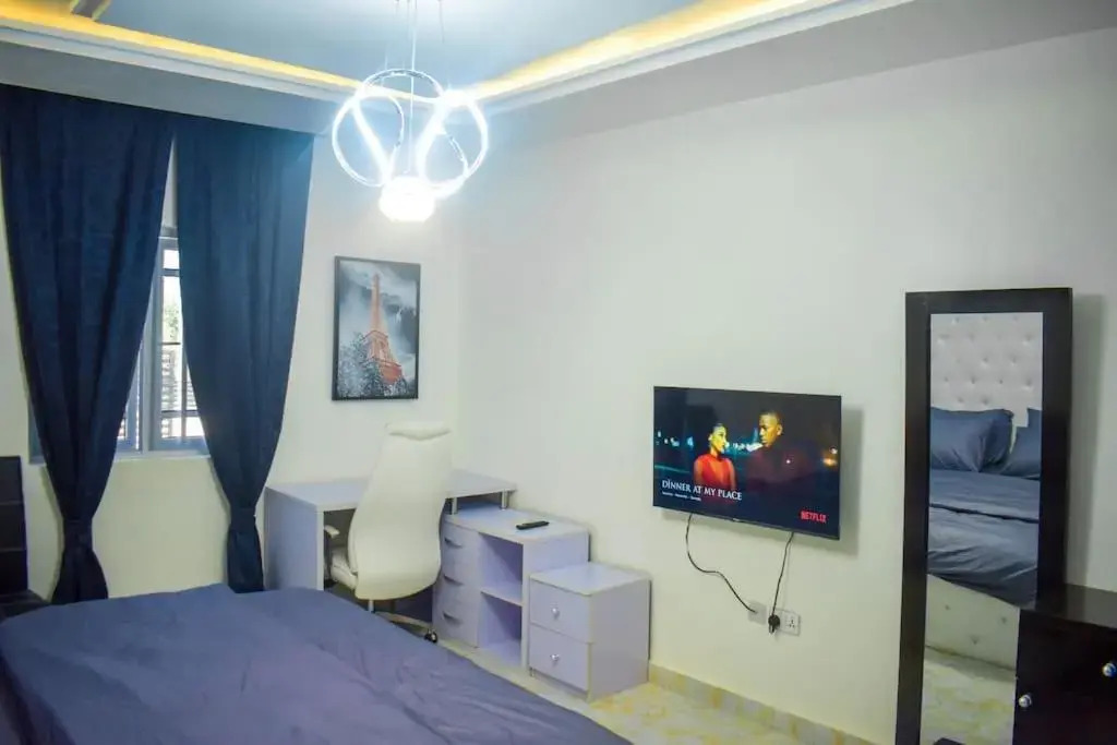 Entire Beautiful Three Bedrooms Apartments
