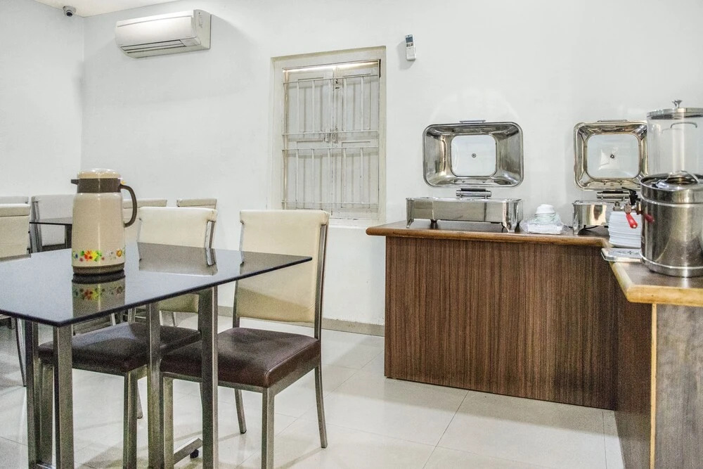 Hotel Kamran Palace