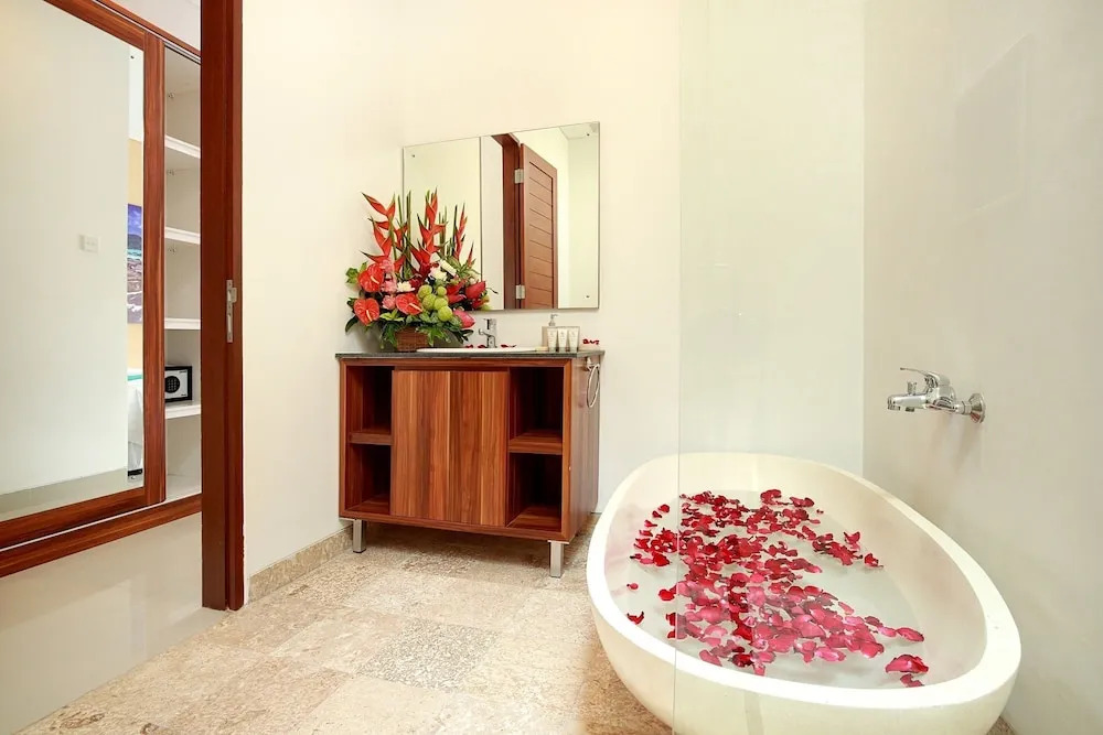 Lucia Villa Seminyak Beachside By Bali Asia Villa