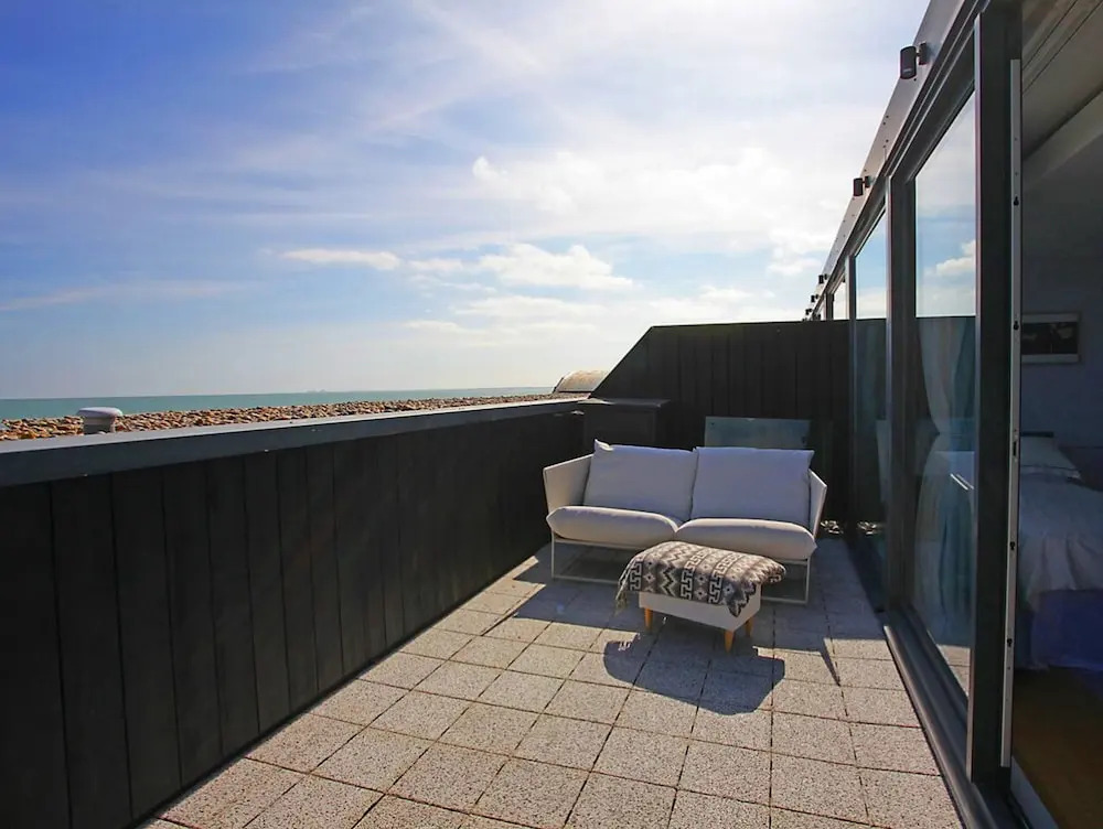 Beachfront Penthouse 4 Bedroom in Hythe