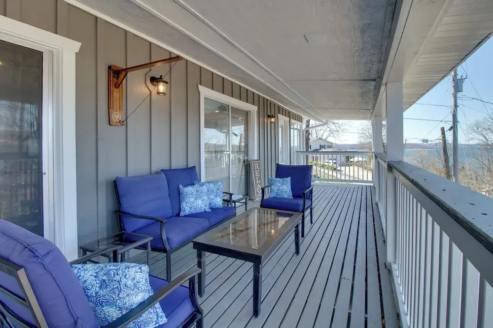 Beautiful Lakeview Home: Near Bull Shoals Lake