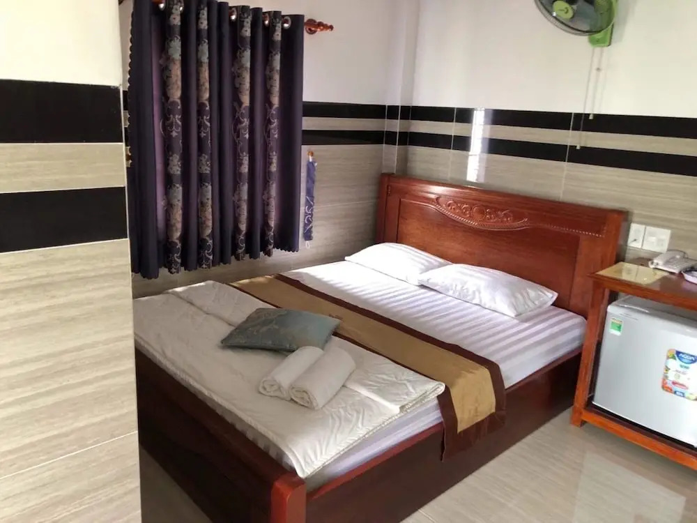 Ly Ly Hotel