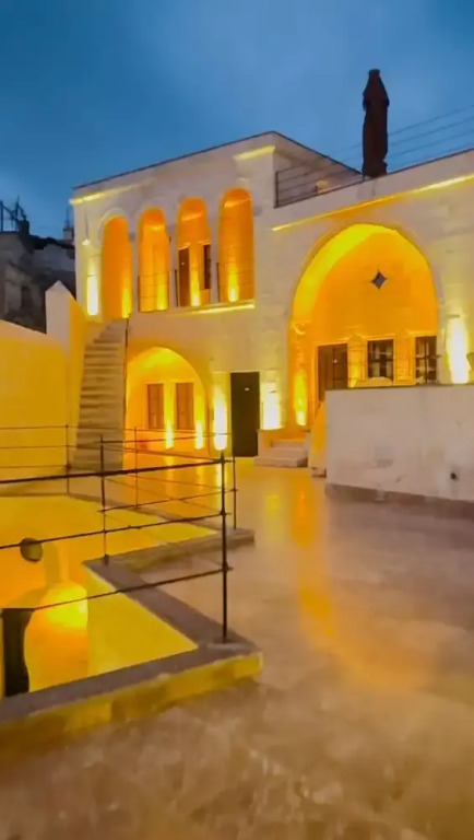 Arien Cave Suites