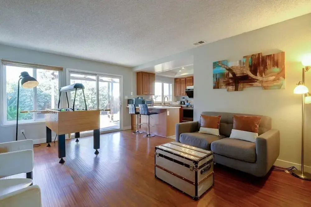 @ Marbella Lane - 4BR Home Away From Home Ldry