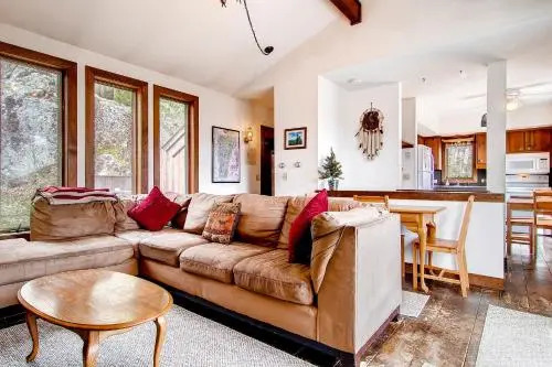 Cedar Rock Chalet