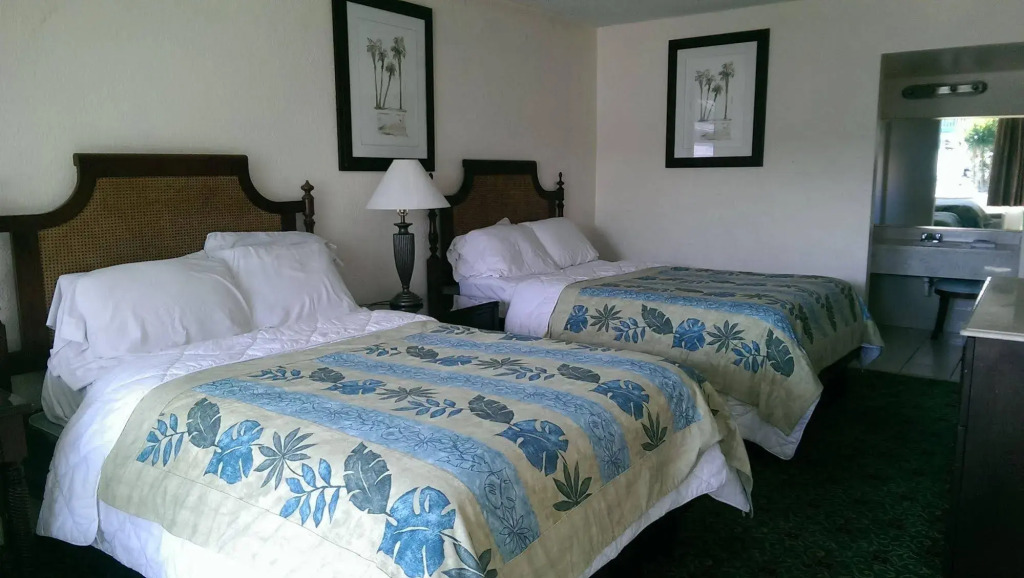 Boca Inn