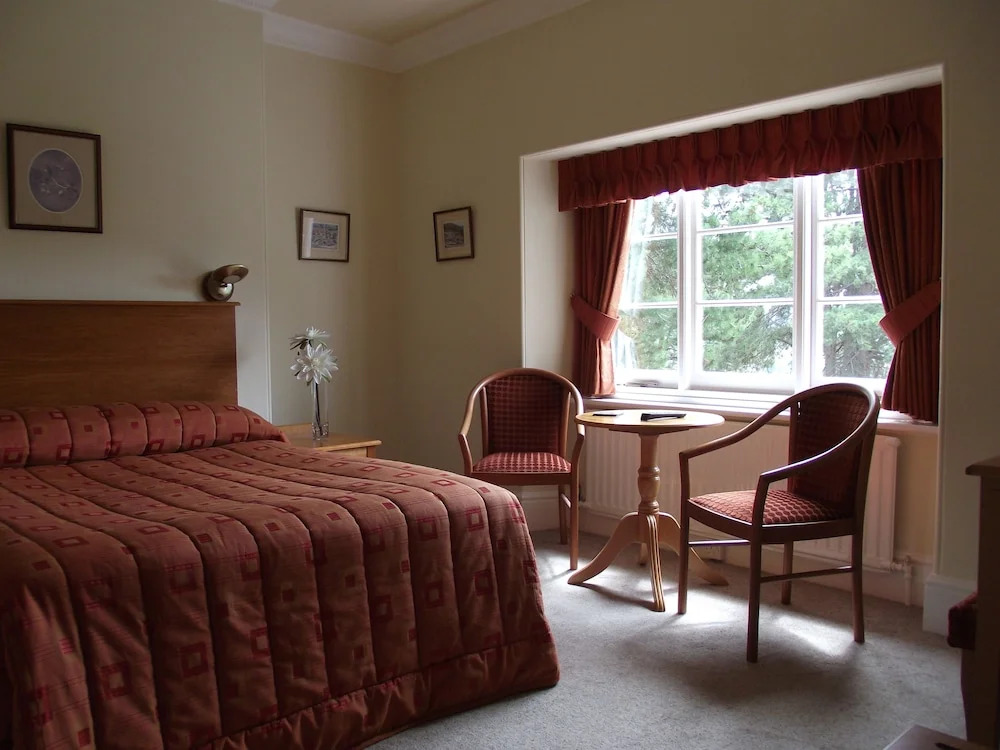 Channel House Hotel
