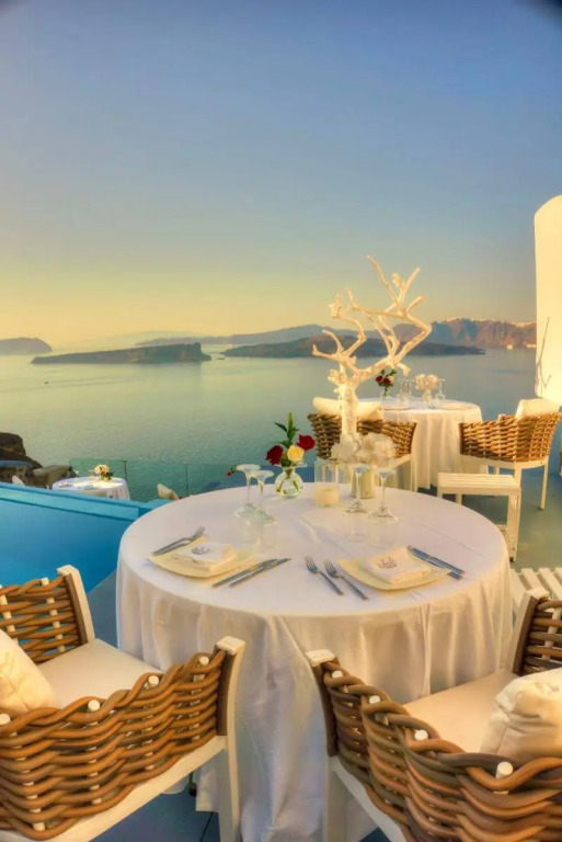 Astarte Suites