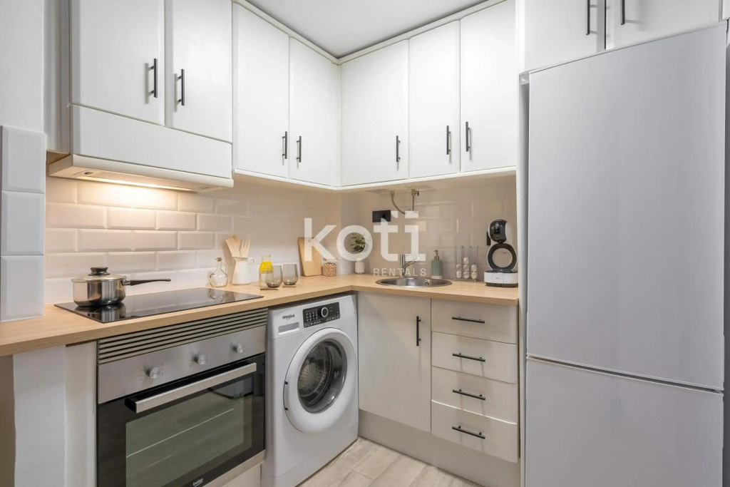 GlamUrban Flat Koti Rentals