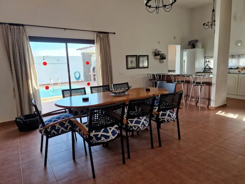 Villa Georgiana Spacious Quiet 4 Bed Property With Private Pool Sleeps 8