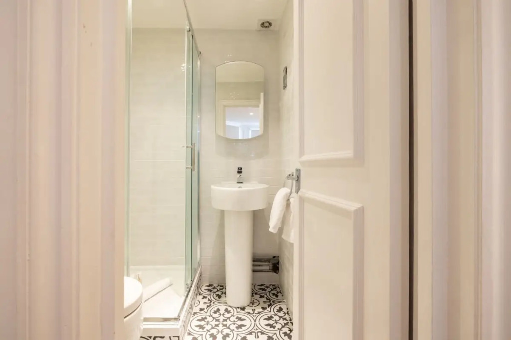 The West Hampstead Wonder  - Stunning 2BDR with Study Room and Garden